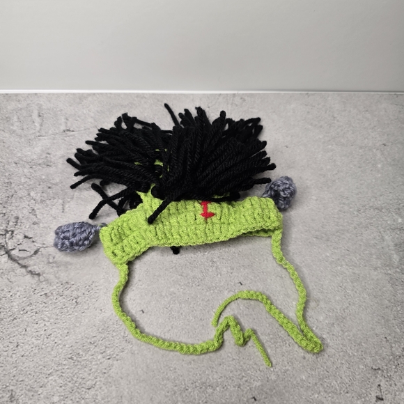 Labubu Green and Black Knit Hat - Picture 2 of 2